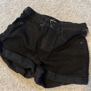Old Navy High Waisted Black Jean Shorts OG Straight Smooth Stretchy Size 4 New